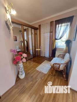 Дом 275м², 2-этажный, участок 3 сот.  
