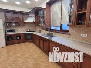 Дом 340м², 2-этажный, участок 6 сот.  