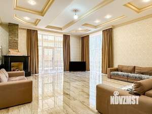 Дом 387м&sup2;, 2-этажный, участок 6 сот.  