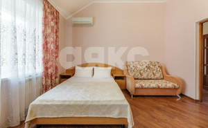 Дом 401м&sup2;, 3-этажный, участок 4 сот.  