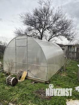 Дом 100м&sup2;, 3-этажный, участок 8 сот.  