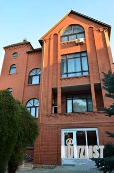 Дом 750м&sup2;, 2-этажный, участок 7 сот.  