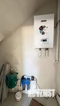 Дом 100м&sup2;, 2-этажный, участок 4 сот.  