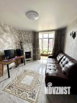 Дом 150м&sup2;, 3-этажный, участок 4 сот.  