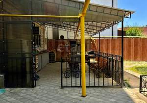 Дом 208м&sup2;, 3-этажный, участок 4 сот.  