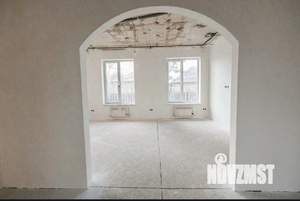 Дом 218м&sup2;, 2-этажный, участок 6 сот.  