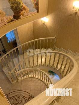 Дом 576м&sup2;, 2-этажный, участок 7 сот.  