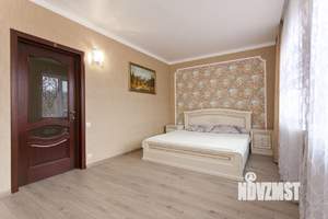 Дом 400м&sup2;, 2-этажный, участок 5 сот.  