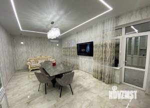 Дом 200м&sup2;, 2-этажный, участок 4 сот.  