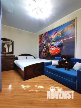 Дом 180м&sup2;, 2-этажный, участок 6 сот.  