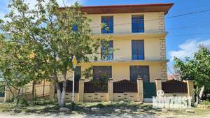 Дом 560м&sup2;, 3-этажный, участок 7 сот.  