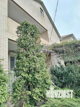 Дом 300м², 3-этажный, участок 13 сот.  