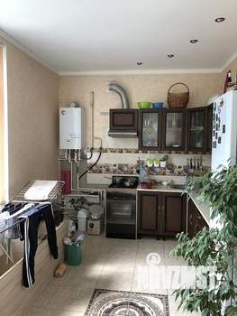 Дом 150м&sup2;, 2-этажный, участок 4 сот.  