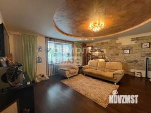 Коттедж 300м², 3-этажный, участок 14 сот.  