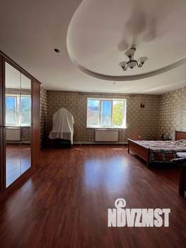 Дом 295м², 2-этажный, участок 10 сот.  