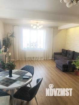 Дом 180м², 2-этажный, участок 5 сот.  