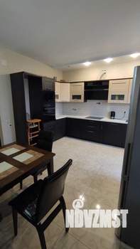 Таунхаус 130м&sup2;, 3-этажный, участок 1 сот.  