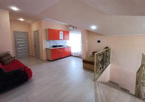 Дом 162м&sup2;, 2-этажный, участок 4 сот.  