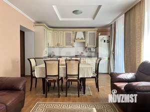 Дом 234м&sup2;, 2-этажный, участок 11 сот.  