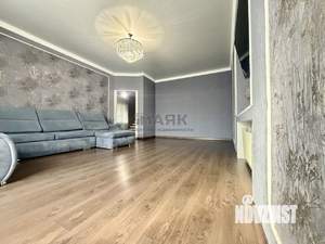 Дом 165м&sup2;, 2-этажный, участок 7 сот.  