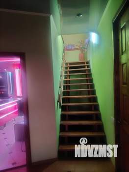 Дом 254м&sup2;, 3-этажный, участок 15 сот.  