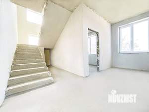 Дом 180м², 2-этажный, участок 4 сот.  