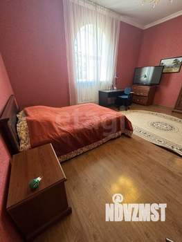 Дом 440м&sup2;, 3-этажный, участок 10 сот.  