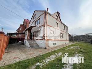 Дом 329м&sup2;, 2-этажный, участок 10 сот.  