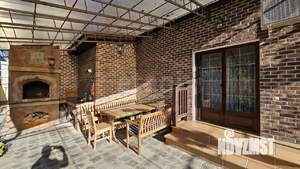 Дом 409м², 3-этажный, участок 6 сот.  