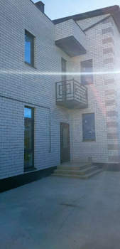 Дом 187м&sup2;, 2-этажный, участок 3 сот.  