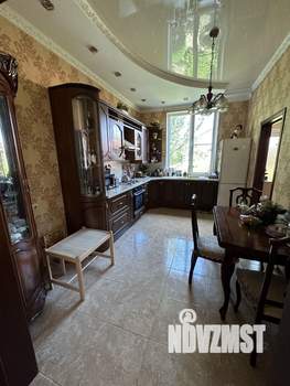 Коттедж 180м&sup2;, 2-этажный, участок 5 сот.  