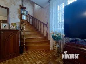 Дом 250м², 2-этажный, участок 4 сот.  