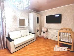 Дом 180м&sup2;, 2-этажный, участок 6 сот.  