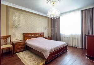 Дом 304м&sup2;, 2-этажный, участок 6 сот.  