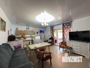 Дом 255м&sup2;, 3-этажный, участок 6 сот.  