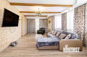 Дом 328м&sup2;, 3-этажный, участок 10 сот.  