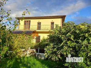 Дом 251м², 2-этажный, участок 10 сот.  