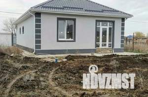 Дом 100м&sup2;, 2-этажный, участок 6 сот.  