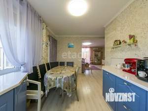 Дом 245м&sup2;, 3-этажный, участок 9 сот.  