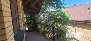 Дом 296м², 2-этажный, участок 6 сот.  