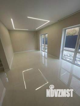 Дом 198м&sup2;, 3-этажный, участок 3 сот.  