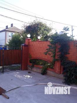 Дом 499м&sup2;, 2-этажный, участок 10 сот.  