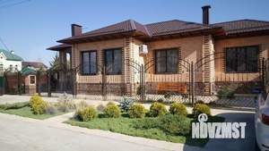 Дом 220м², 2-этажный, участок 6 сот.  