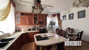 Дом 377м², 2-этажный, участок 10 сот.  
