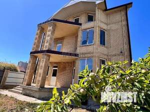 Дом 250м&sup2;, 3-этажный, участок 7 сот.  