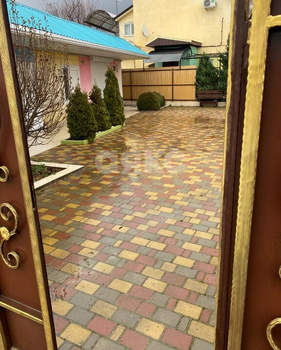 Дом 500м&sup2;, 2-этажный, участок 11 сот.  