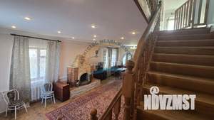 Дом 325м&sup2;, 3-этажный, участок 4 сот.  