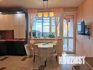 Таунхаус 142м², 3-этажный, участок 2 сот.  