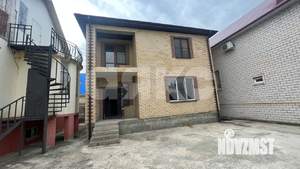 Дом 220м&sup2;, 2-этажный, участок 3 сот.  