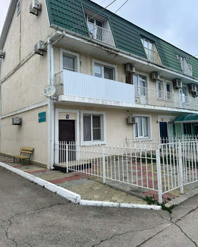 Дом 130м&sup2;, 3-этажный, участок 1 сот.  